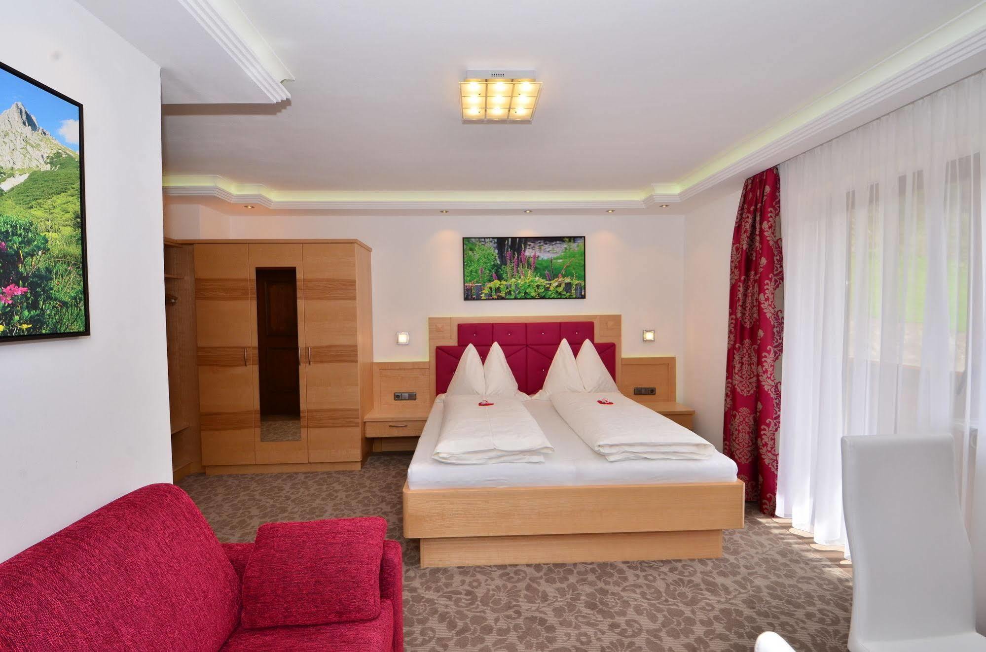 Haus Elisabeth Bed & Breakfast Muhlbach Am Hochkonig Luaran gambar